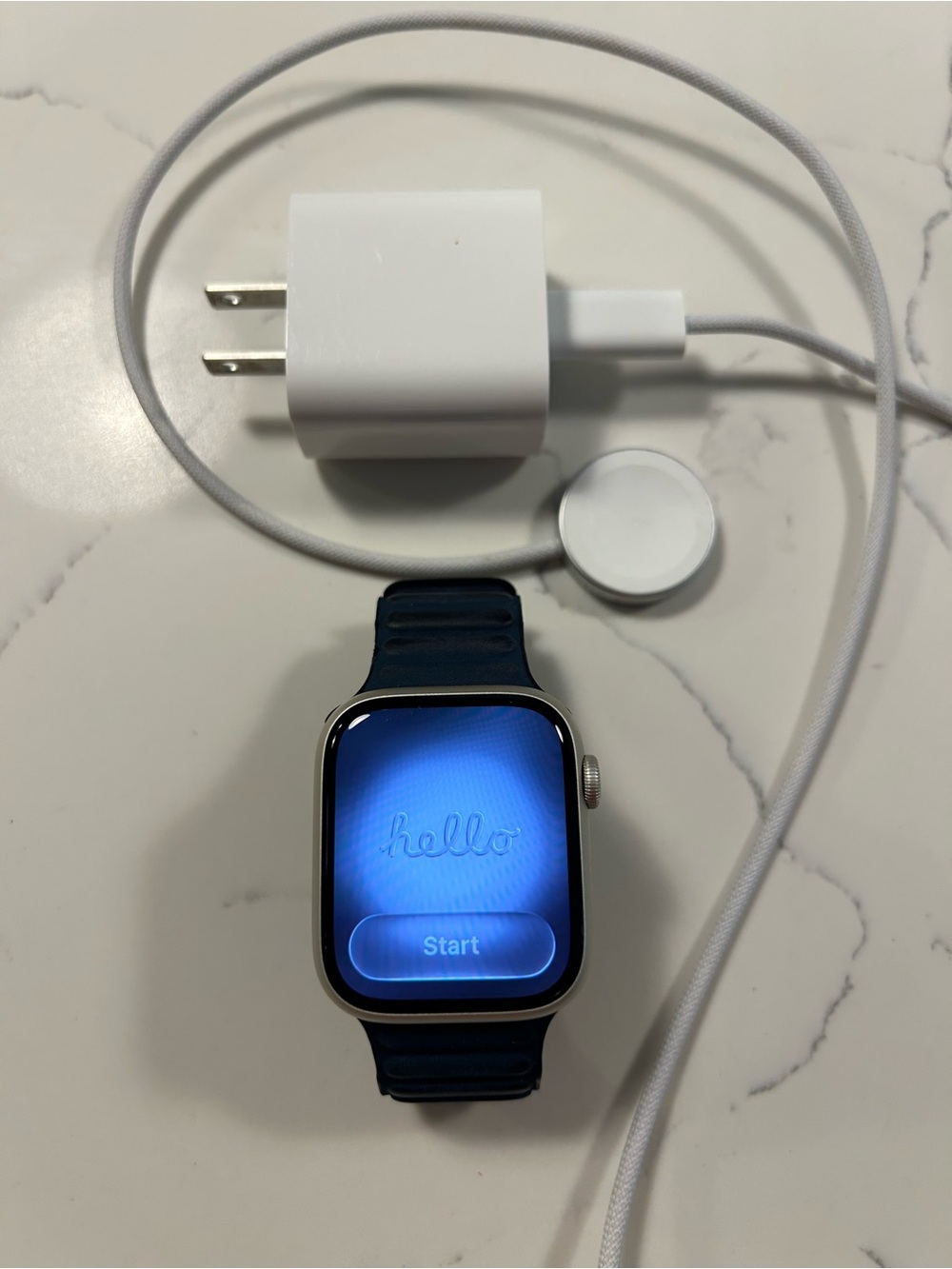 Apple Watch Series 9 With Navy Magnetic Band With Charger watchOS 26.4 - Picture 2 of 16